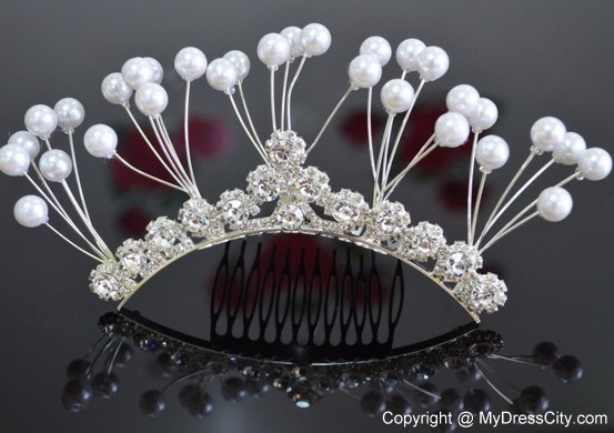 Elegant Tiara With Imitation Pearls