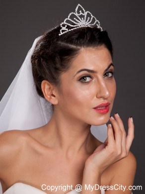 Simple Alloy Tiara With Rhinestone Decorates