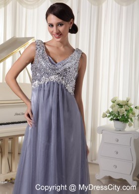 Grey Sequins V-neck Brush Train Dress For Prom