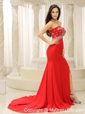 High Slit Sweetheart Appliques Decorated Bust Red Prom Gown