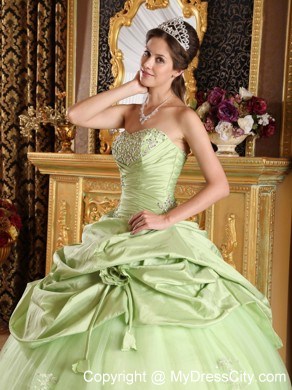 Yellow Green Taffeta Beading Dress For Sweet 15 with Ruches