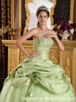 Yellow Green Taffeta Beading Dress For Sweet 15 with Ruches