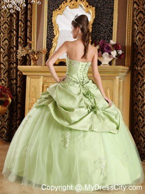 Yellow Green Taffeta Beading Dress For Sweet 15 with Ruches