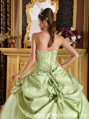 Yellow Green Taffeta Beading Dress For Sweet 15 with Ruches