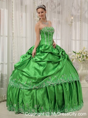 Spring Green Ball Gowns Strapless Taffeta Puffy Quinceanera Dress