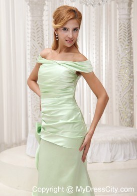 Off The Shoulder Ruched Brush Train Evening Dress with Bowknot On Side