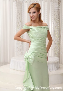 Off The Shoulder Ruched Brush Train Evening Dress with Bowknot On Side