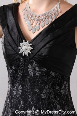 Lace V-neck Chapel Train Beading Cap Sleeves Black Evening Dress