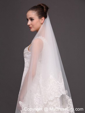 Two-tier Tulle Wedding Veil With Appliques Decorate