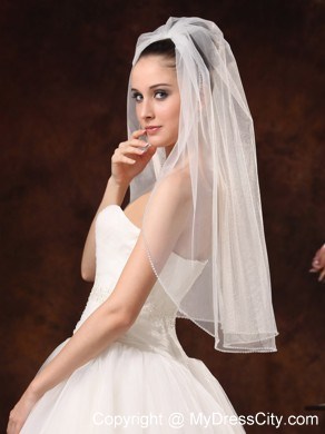 Graceful One-tier Beautiful Organza With Pearl Bridal Veils