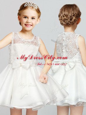 Scoop Sleeveless Organza Mini Length Clasp Handle Flower Girl Dresses in White with Lace and Bowknot