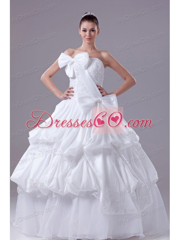 Bowknot Gorgeous Long Ball Gown Strapless Wedding Dress