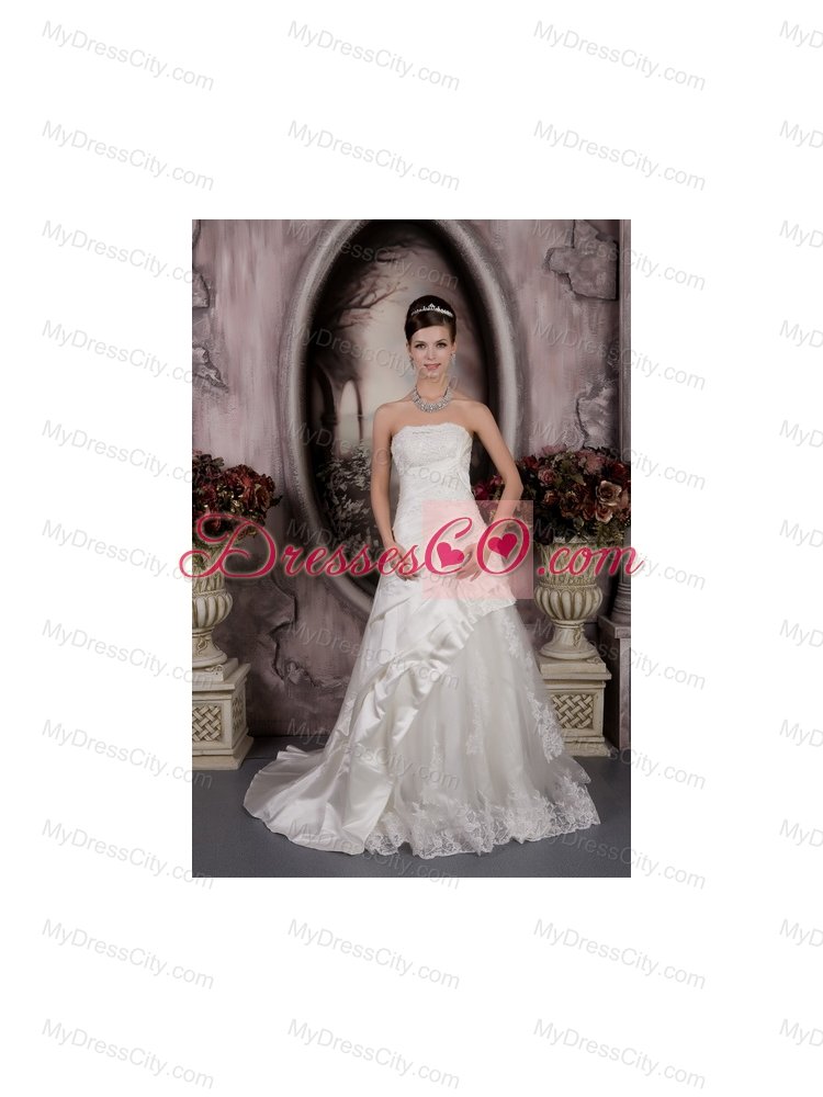 2013 Best A-line Strapless Lace Appliques Wedding Dress for Outdoor