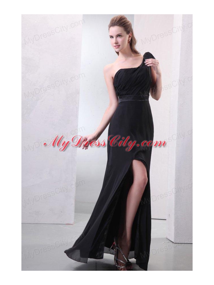 One Shoulder Black Ruche and Silt Chiffon Prom Dress in Full Length