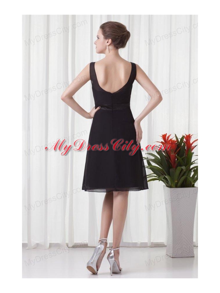 Empire Scoop Black Knee-length Ruching Chiffon Prom Dress