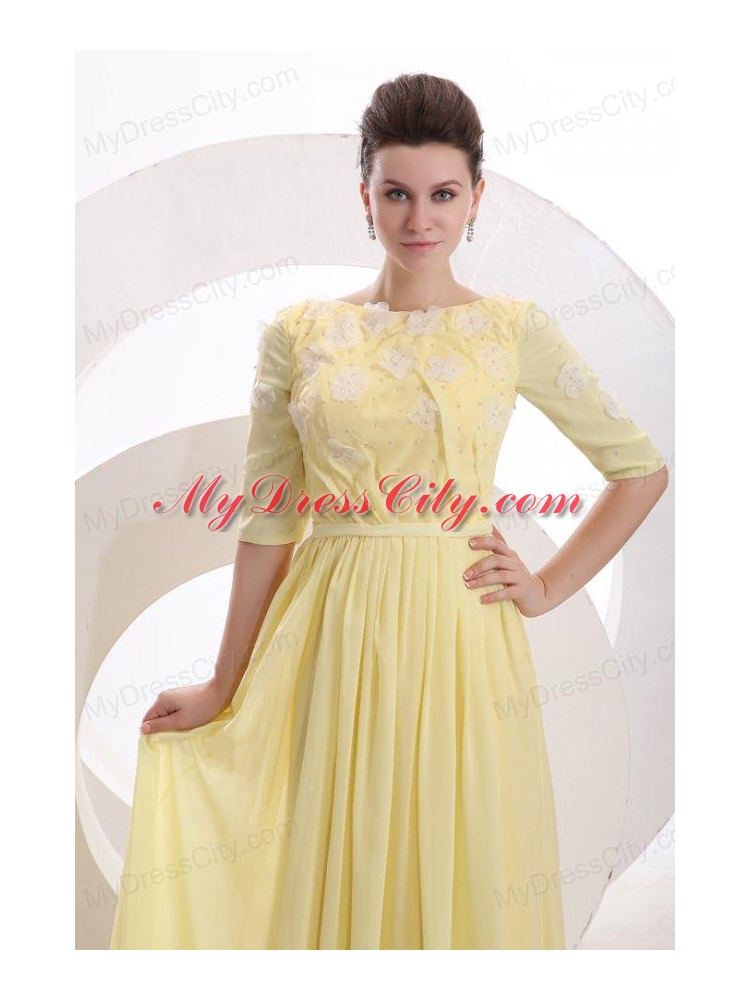 Light Yellow Empire Bateau Appliques with Beading Short Sleeves Prom Dress