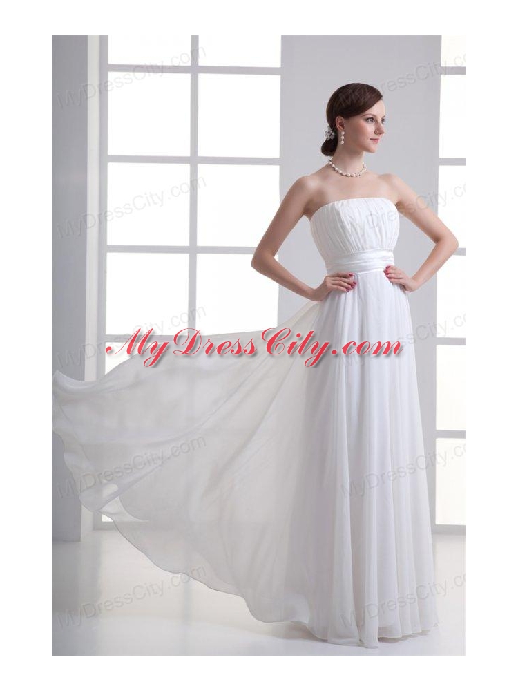 Cheap Empire Strapless Chiffon Wedding Dress with Ruching