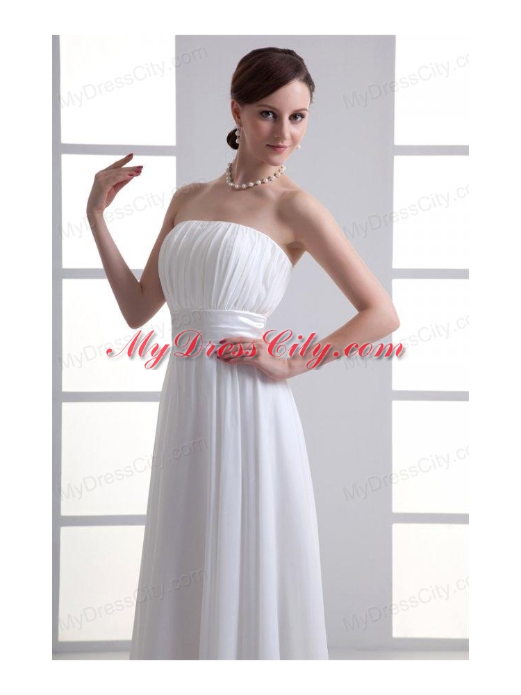 Cheap Empire Strapless Chiffon Wedding Dress with Ruching