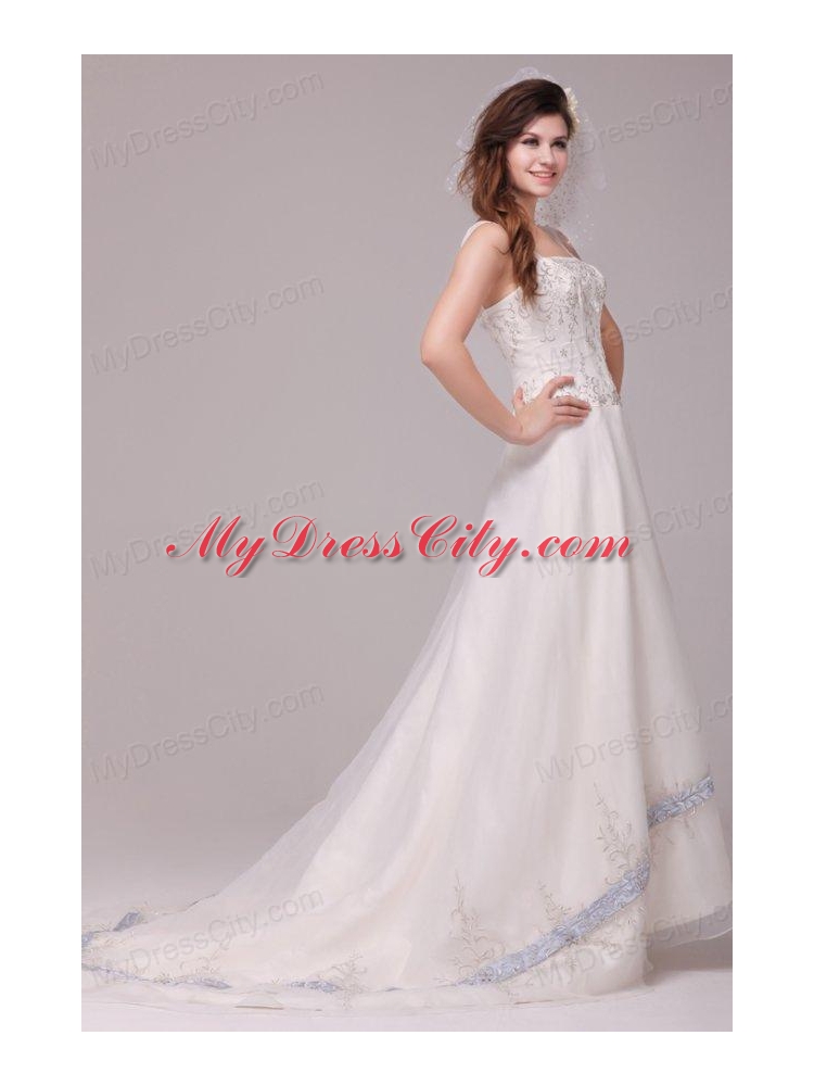 Wide Straps Appliques Decorate Wedding Dress with Court Train