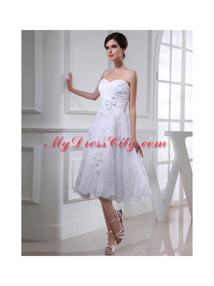 Discount A-line Sweetheart Tulle Appliques White Wedding Dress with Knee-length