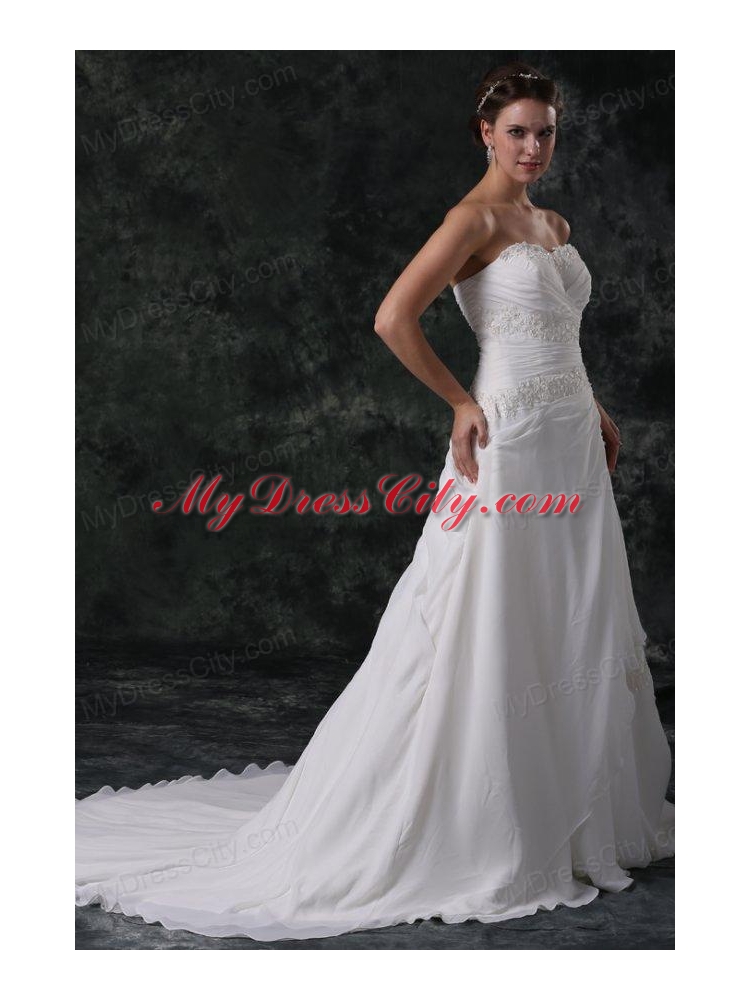 Sweetheart ball gown Court Train   Wedding Dress in White with Appliques