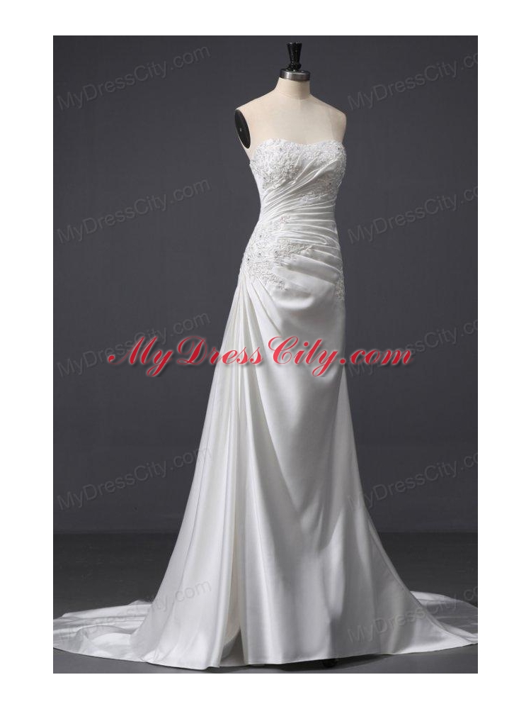 Elegant Column Strapless Ruching and Appliques Wedding Dress with Court Train