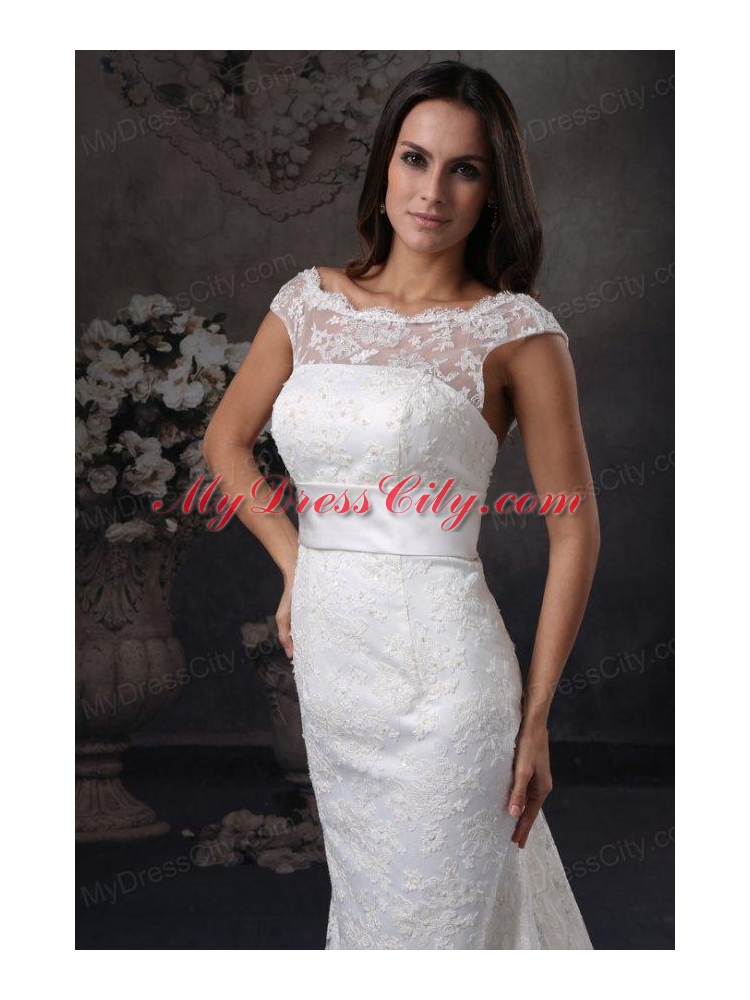 Luxurious Column Scoop Lace Wedding Dress with Watteau Train