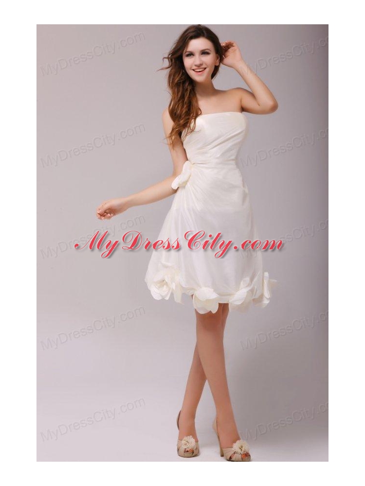 A-line Strapless Ruching Taffeta Knee-length Wedding Dress