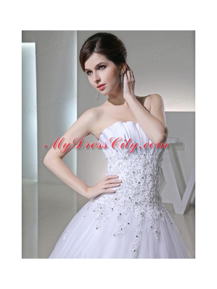 Beautiful Puffy Appliques Ruching Wedding Dress with Chapel Train