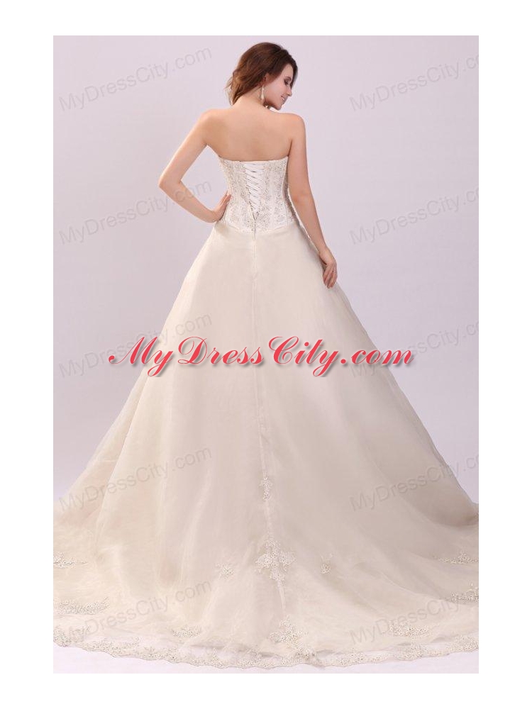 Sweetheart Ball Gown Appliques Decorate Wedding Dress with Train