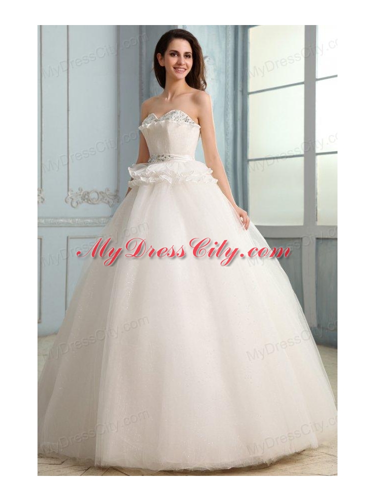 Sweetheart Beading and Pleats Floor-length Wedding Dress in Ball Gown