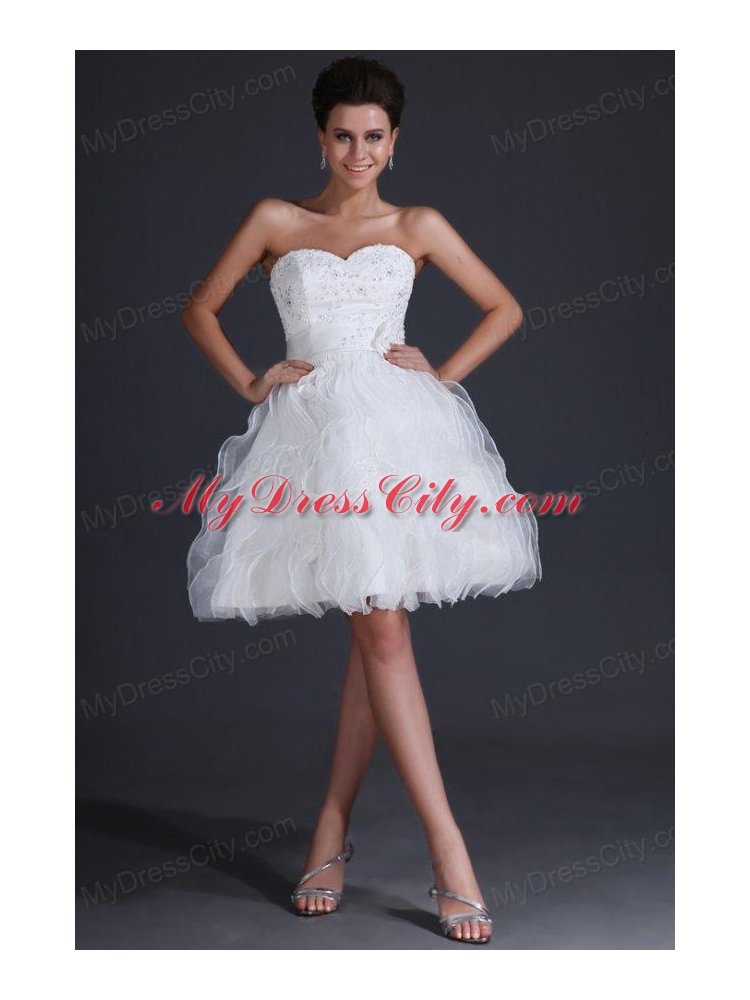 Sweetheart Short Mini-length Wedding Dress with Appliques and Ruffles