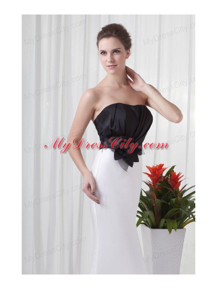 White and Black Column Sweetheart Wedding Dress with Flower