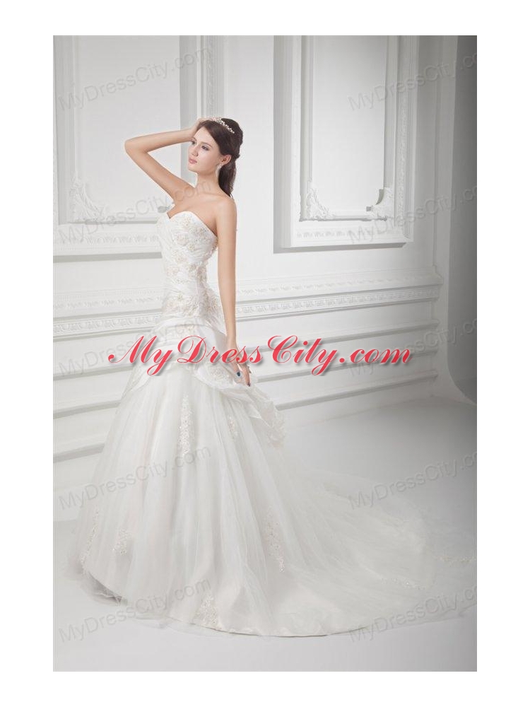 A-line Sweetheart Appliques Ruching Tulle Wedding Dress