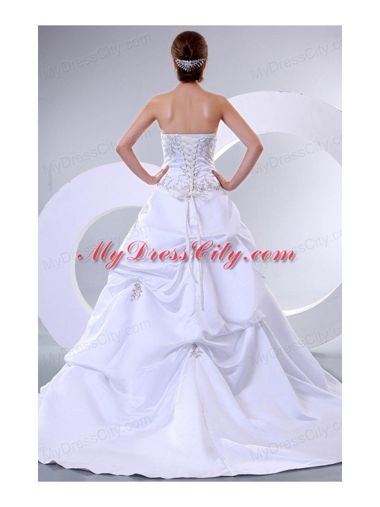 A-Line Sweetheart Embroidery Lace Up Wedding Dress with Brush Train