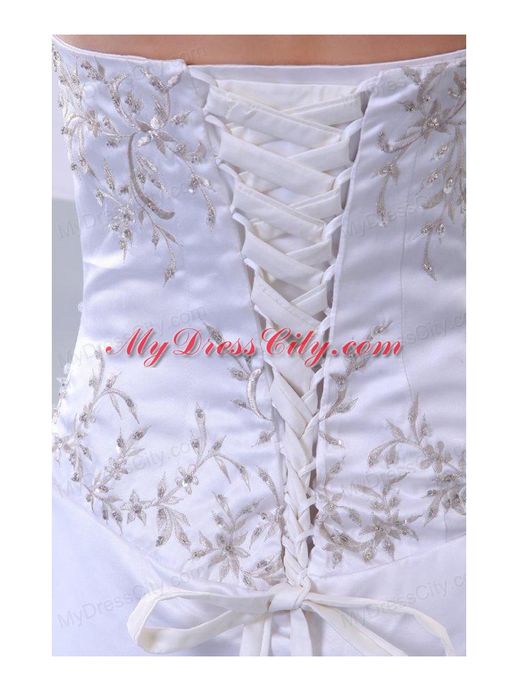 A-Line Sweetheart Embroidery Lace Up Wedding Dress with Brush Train