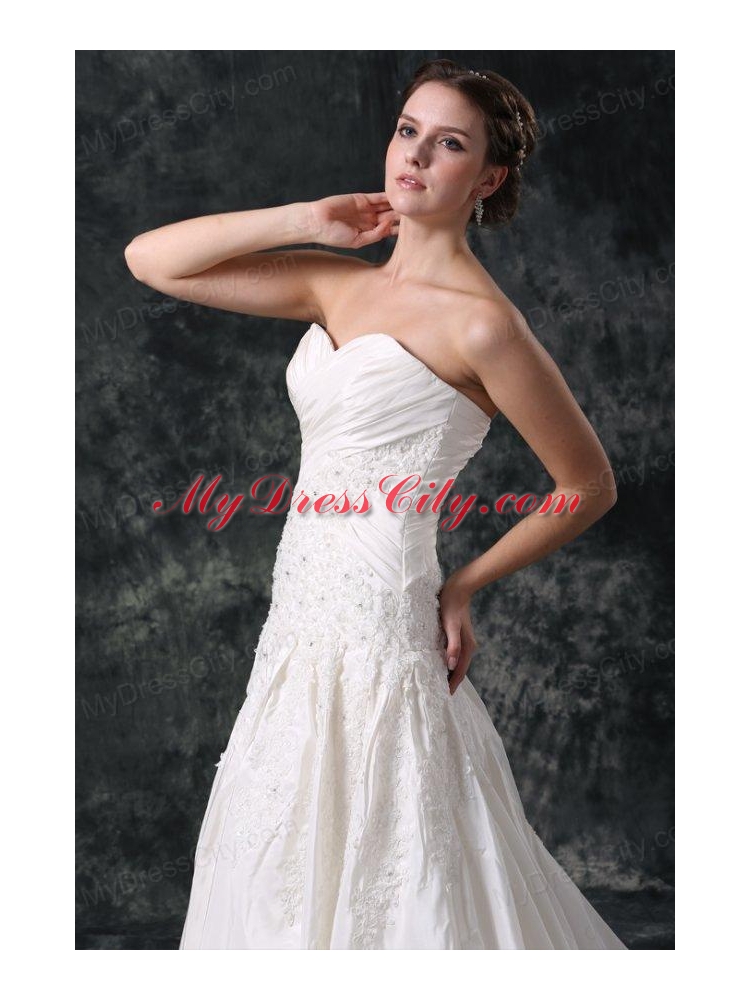 A-Line Sweetheart Taffeta Appliques Court Train Lace Up Wedding Dress