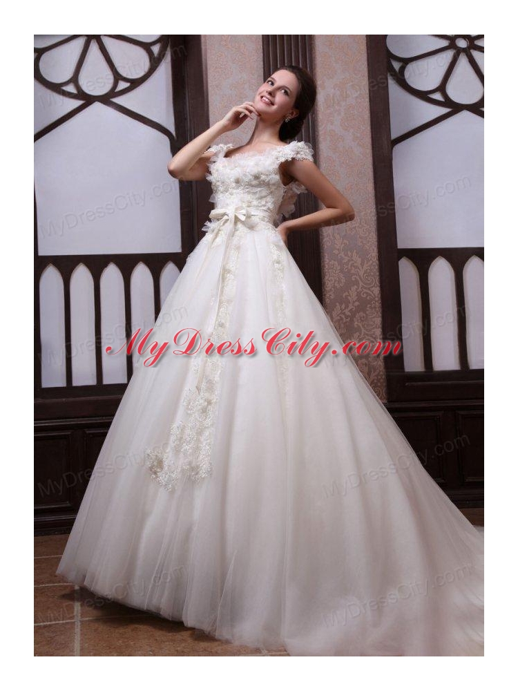 Ball Gown Scoop Appliques Tulle Wedding Dress with Chapel Train