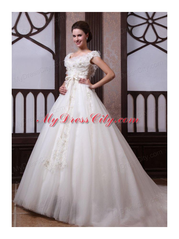 Ball Gown Scoop Appliques Tulle Wedding Dress with Chapel Train