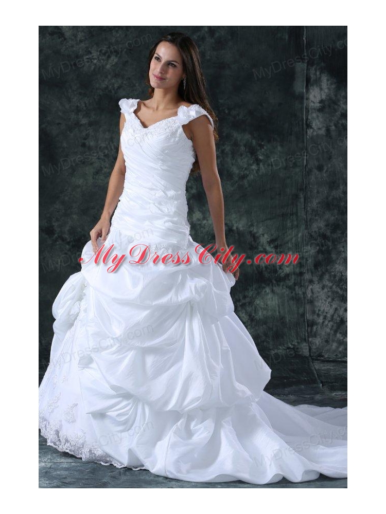 Elegant Ball Gown V-Neck Taffeta Appliques Wedding Dress