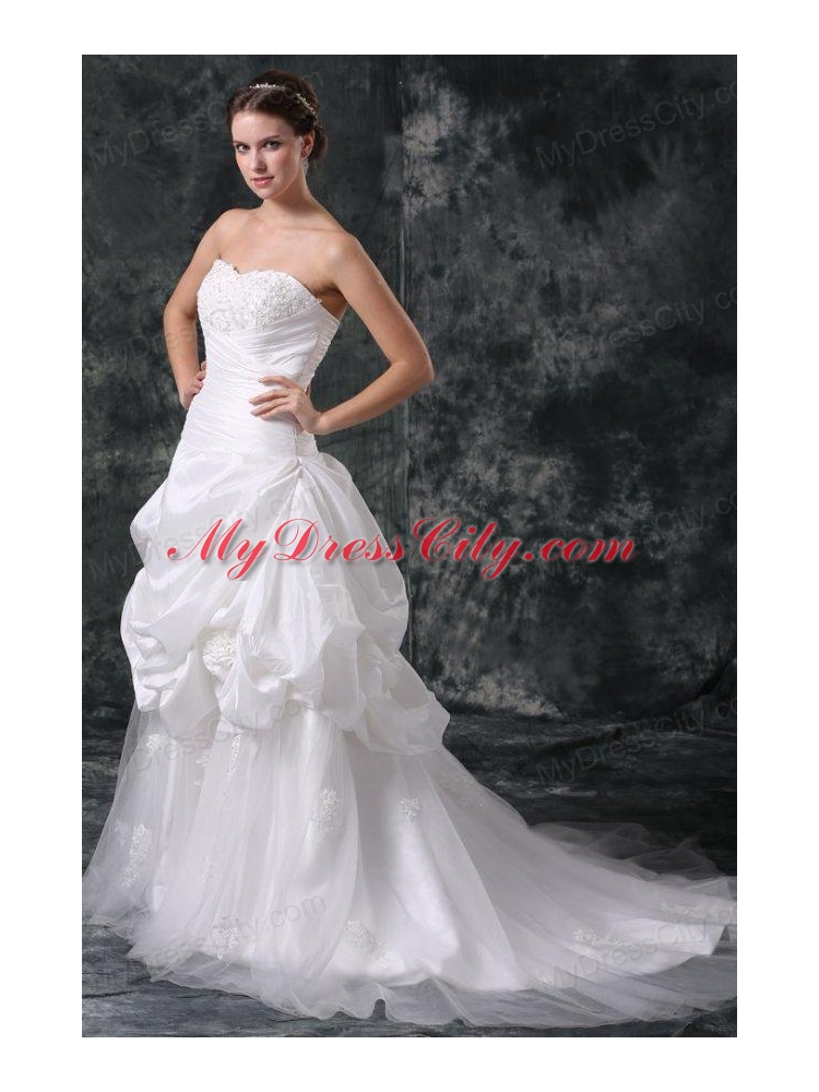 Luxurious A-Line Sweetheart Appliques and Beading Lace Up Wedding Dress