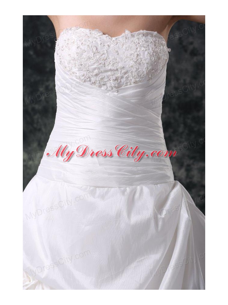 Luxurious A-Line Sweetheart Appliques and Beading Lace Up Wedding Dress