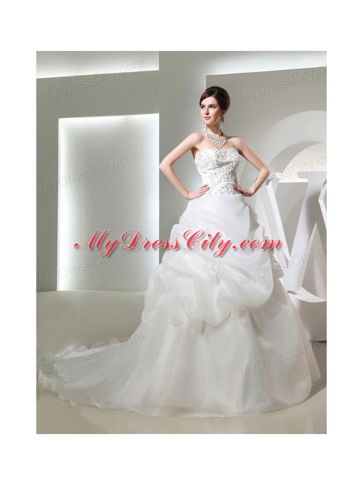 Puffy Sweetheart Pick-ups and Appliques Wedding Dress with Chapel Train