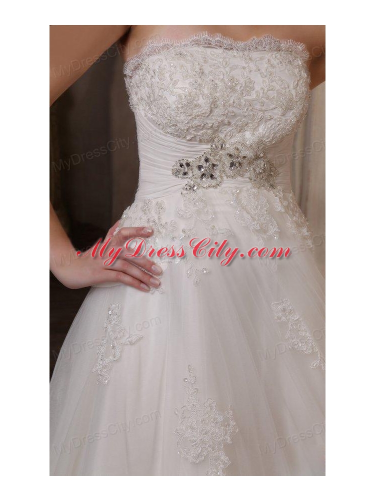 Romantic A-Line Strapless Appliques Chapel Train Tulle Wedding Dress