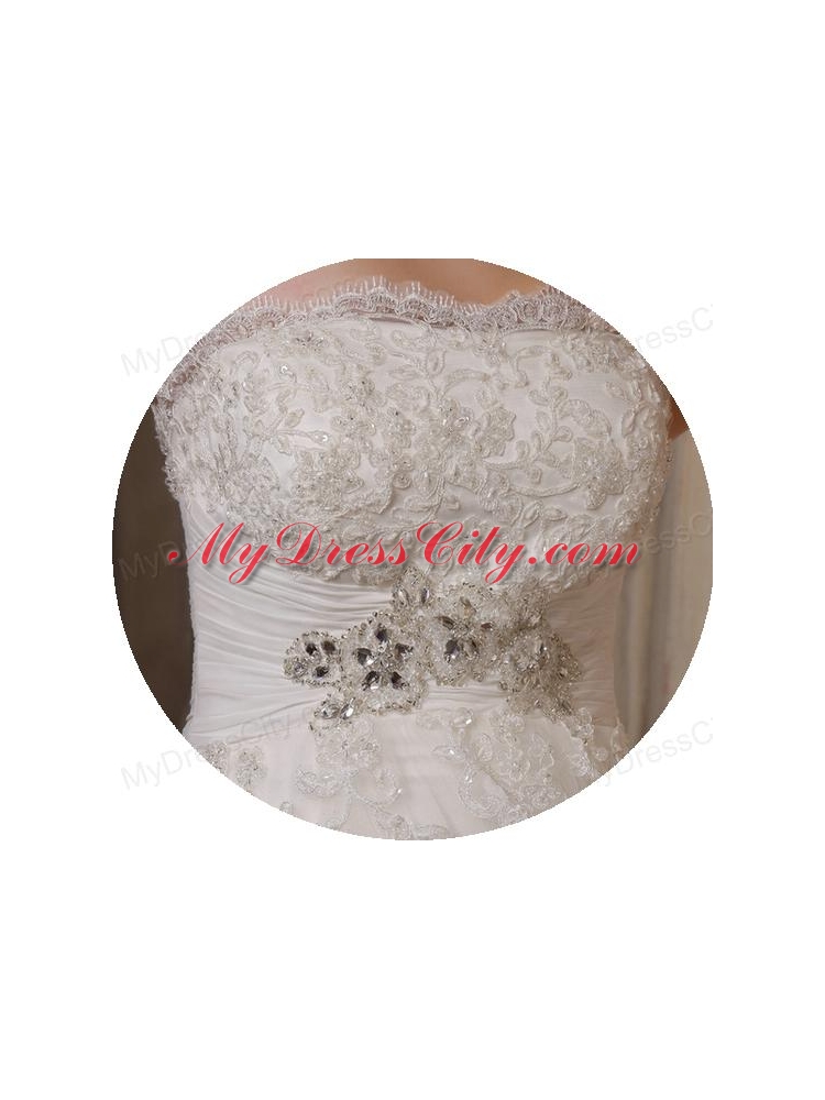 Romantic A-Line Strapless Appliques Chapel Train Tulle Wedding Dress