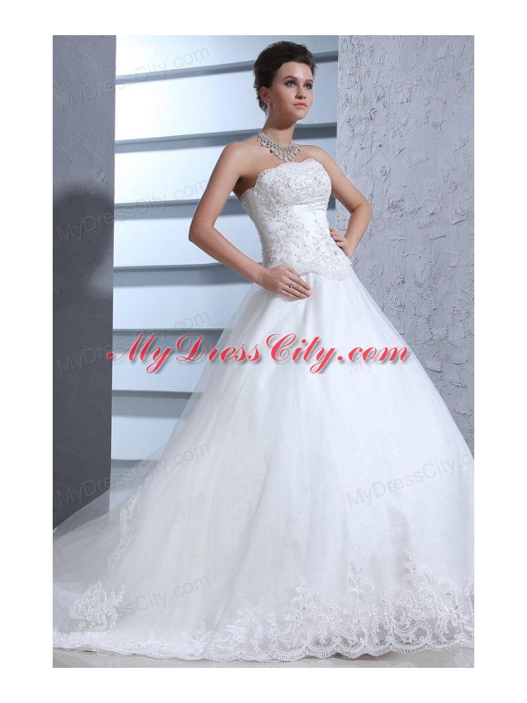 Ball Gown Strapless Lace Appliques Wedding Dress with Chapel Train