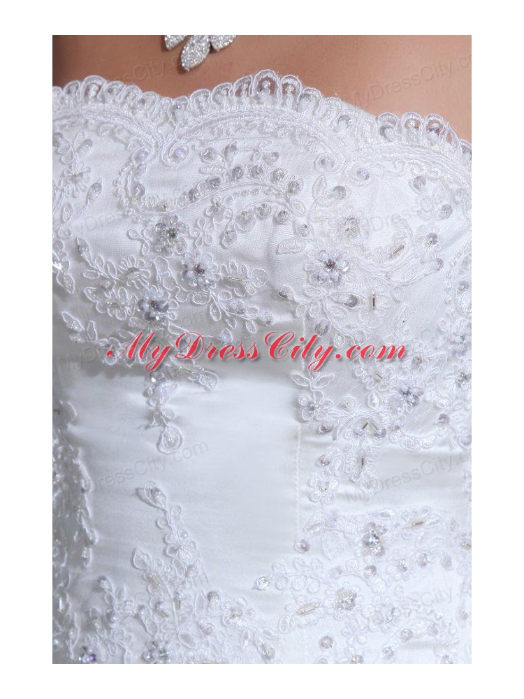 Ball Gown Strapless Lace Appliques Wedding Dress with Chapel Train