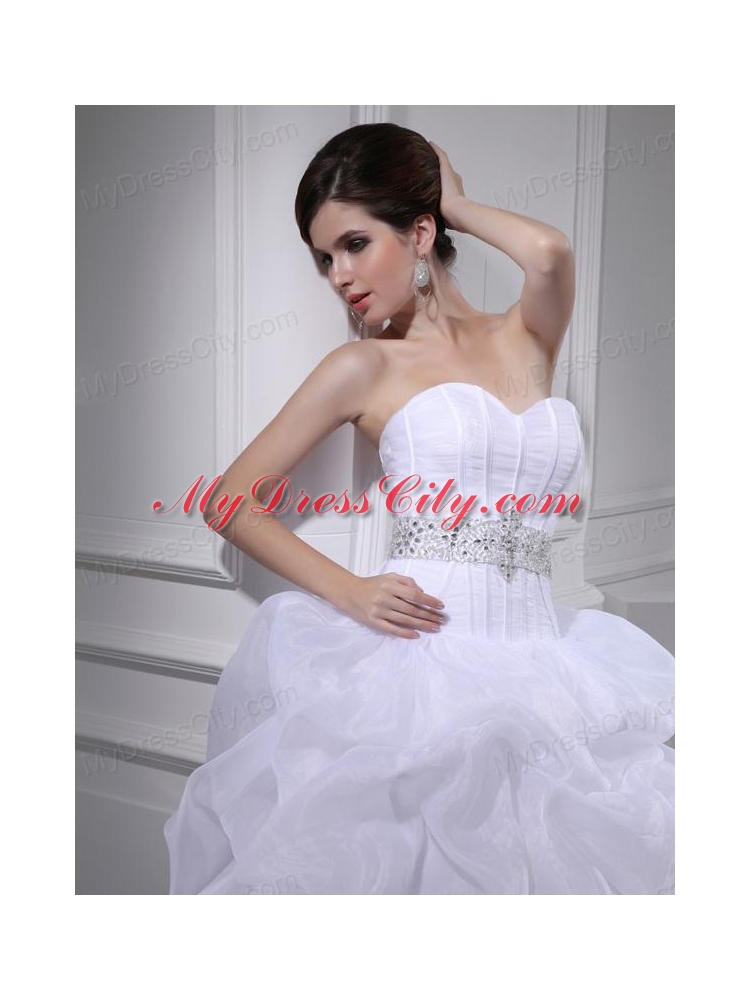 Fashinable Princess Sweetheart Beading and Appliques Wedding Dress with Chapel Train