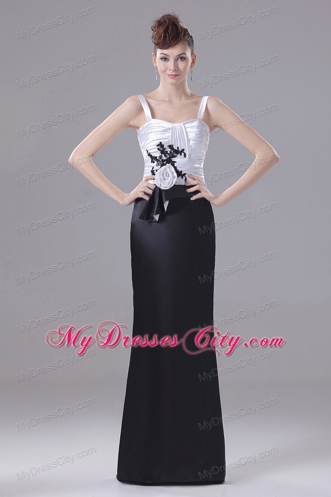 Hand Flowers Straps Black and White Mother Dress with Ruching Straps