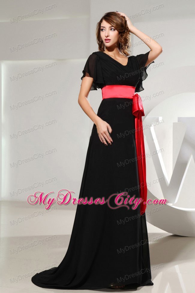 Black Short Sleeves Mother of the Groom Dress Brush Train With Sash